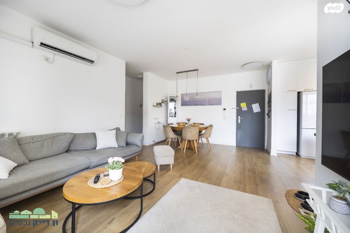 דירה, עמנואל זיסמן, חומת שמואל, הר חומה, ירושלים