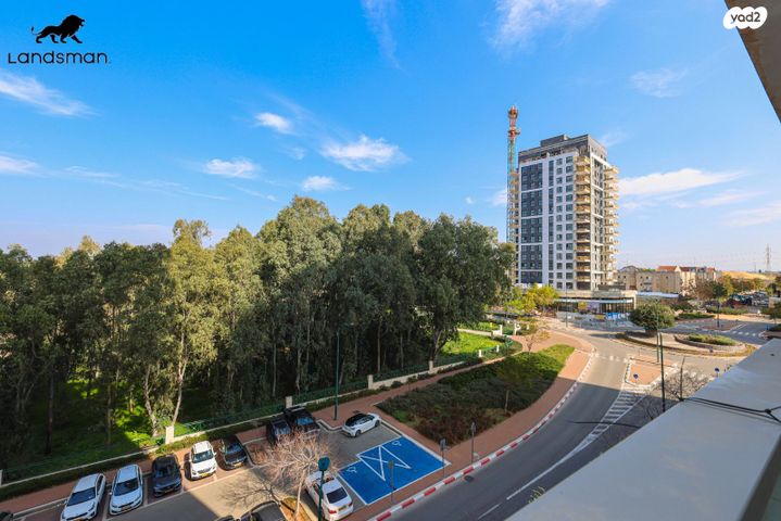 דירה, אלונים 22, קרית השרון, נתניה