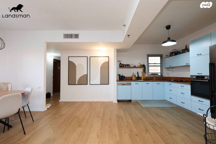 דירה, אלונים 22, קרית השרון, נתניה