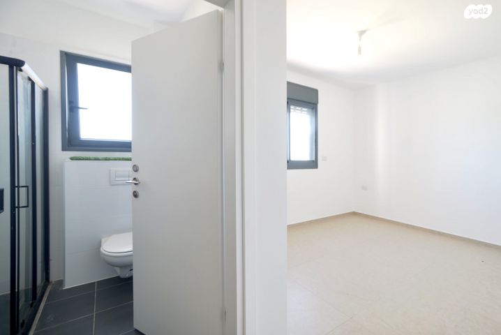 דירה, דולפין 2, גלי כרמל, טירת כרמל