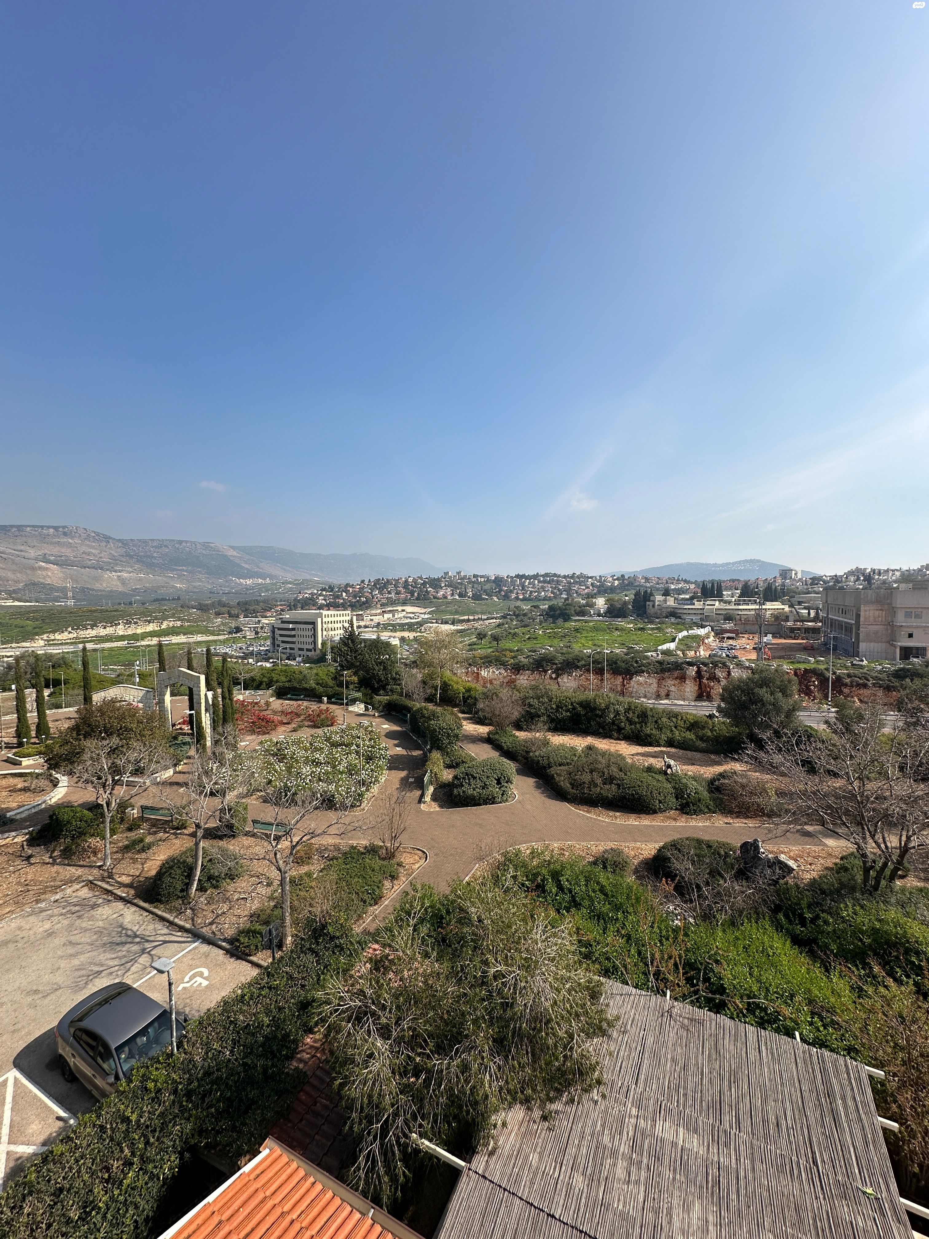 בציר 