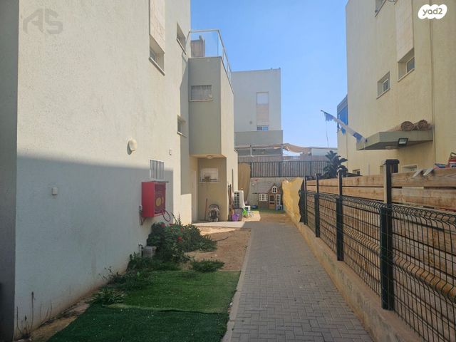 דירת גן, שדרות השיטה, קרית מנחם, אופקים