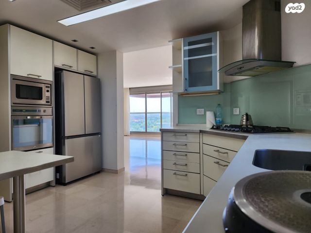 דירה, מיכאל נאמן, תל אביב יפו