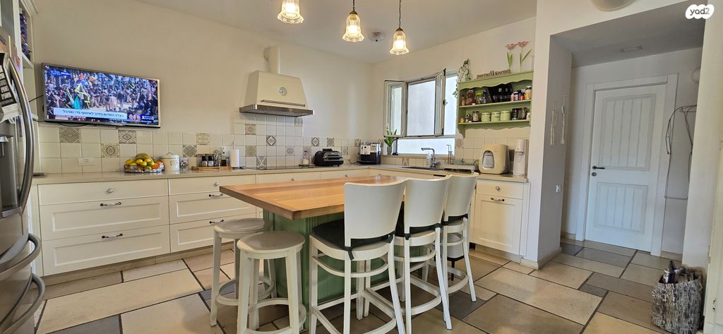 בית פרטי/ קוטג', אורנית