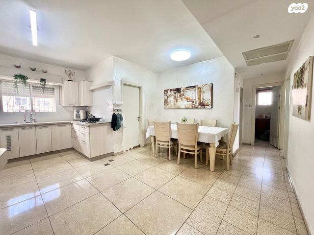 גג/ פנטהאוז, מזל טלה, פסגת זאב, ירושלים