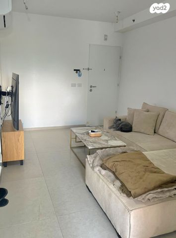 דירה, יהוד מונוסון