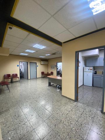 חנויות/ שטח מסחרי, שדרות רש"י, קרית מלאכי