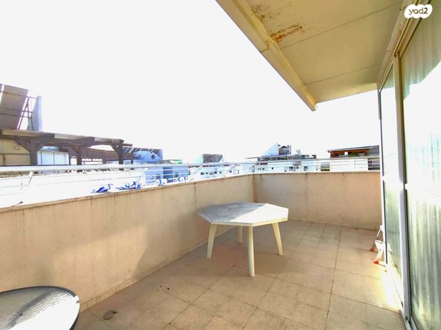 דופלקס, גיבורי ישראל, בני עי"ש