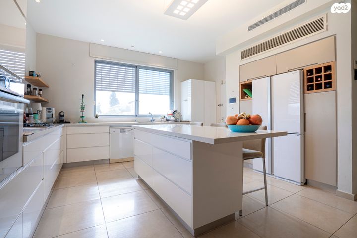 בית פרטי/ קוטג', לוטם, מתחם 19 - 20 (מתחם הפרחים), הוד השרון