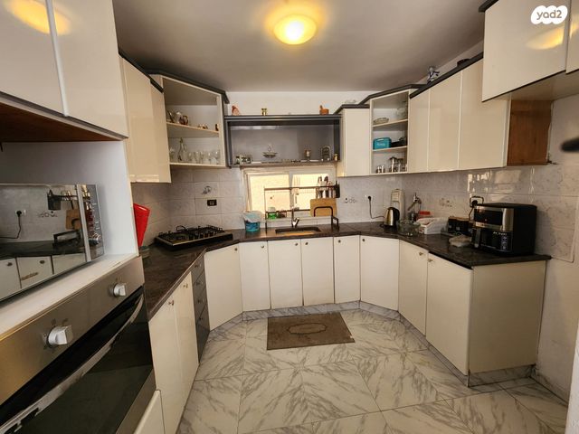 דירה, אחד העם 13, שכונה א', באר שבע