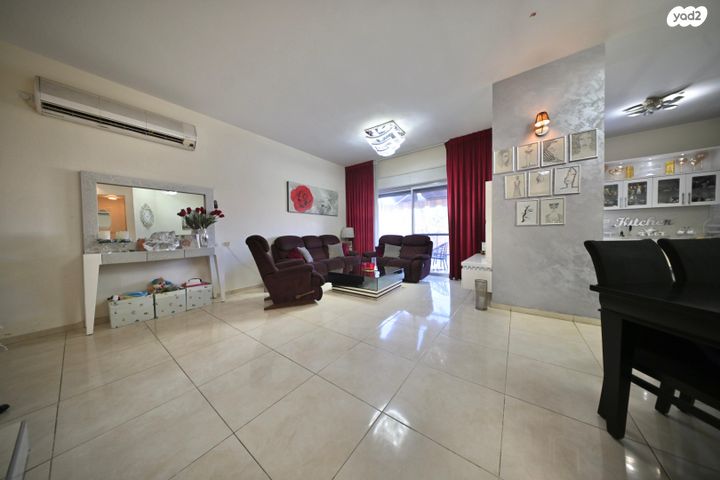 גג/ פנטהאוז, שער הגולן, קרית גנים, ראשון לציון