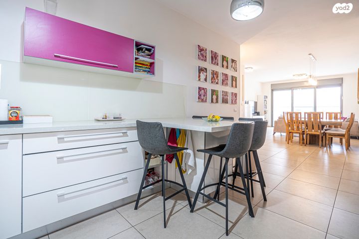 דירה, הוד השרון