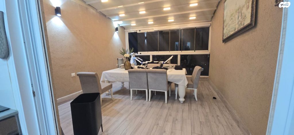 גג/ פנטהאוז, זלמן ארן, רובע ד', אשדוד