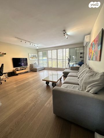 דירה, שדרות הציונות, תל אביב יפו