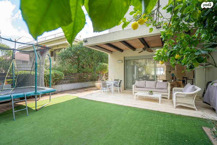 בית פרטי/ קוטג', לוטם, מתחם 19 - 20 (מתחם הפרחים), הוד השרון