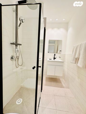 מחסן, בן יהודה, הצפון הישן - דרום, תל אביב יפו