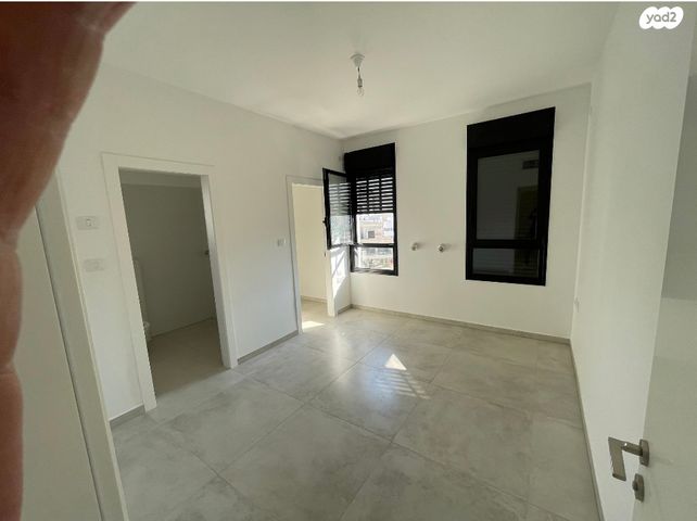 דירה, משה רינת 4, קרית רבין, חולון