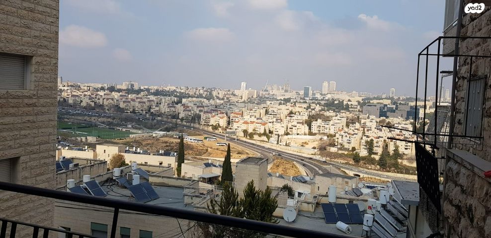 דירה, הרב עוזיאל 99, בית וגן, ירושלים