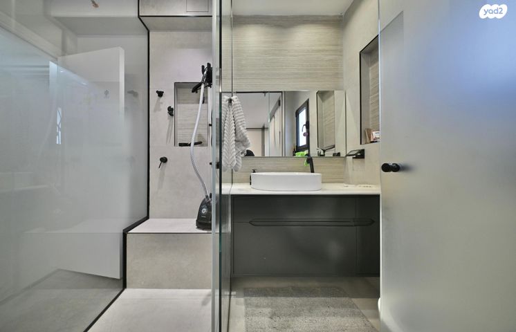 דירה, יעקב פיכמן, ח-501, חולון