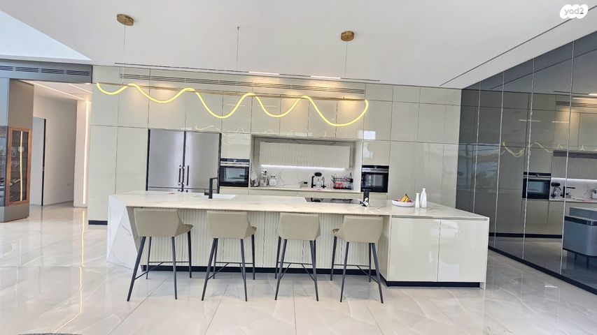 בית פרטי/ קוטג', אירוס