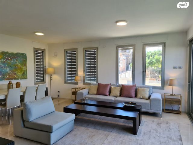 עג'מי, גבעת העליה