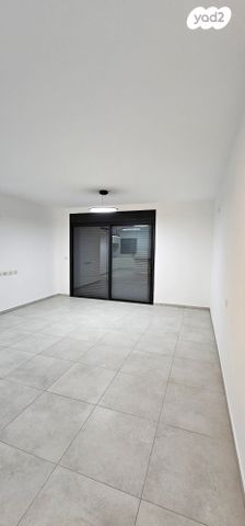 דירה, אכזיב, נהריה