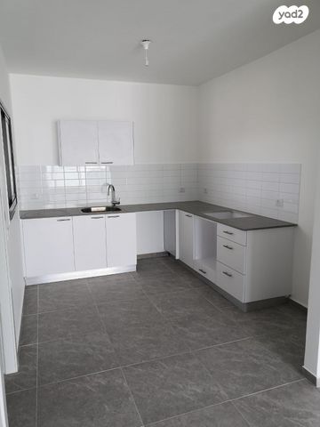 דירה, אכזיב, נהריה