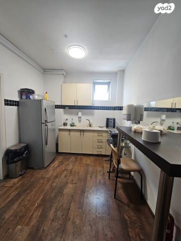 משרדים, הקוממיות, אזור תעשיה, בת ים