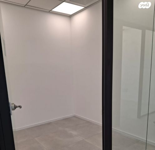 משרדים, נחום חפצדי, אזור תעשיה גבעת שאול, ירושלים