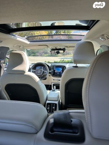 וולוו XC40