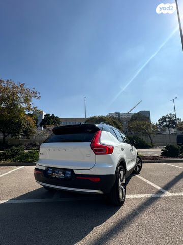 וולוו XC40