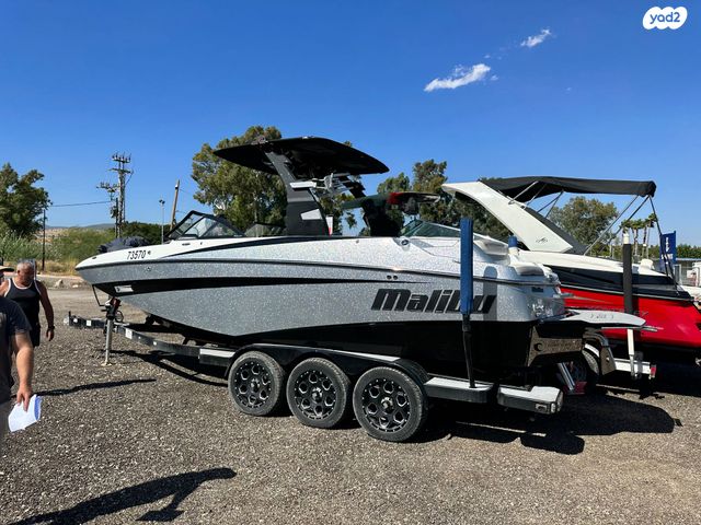 יאכטות - סירות מנוע