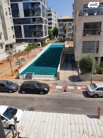 מגרשים, הרב קוק 19, כרם התימנים, תל אביב יפו