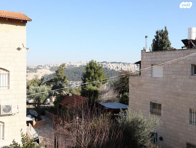 דירה, מעוז ציון א', מבשרת ציון