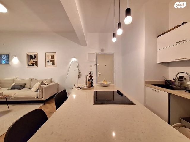 דירה, אמיל זולא, הצפון הישן - דרום, תל אביב יפו