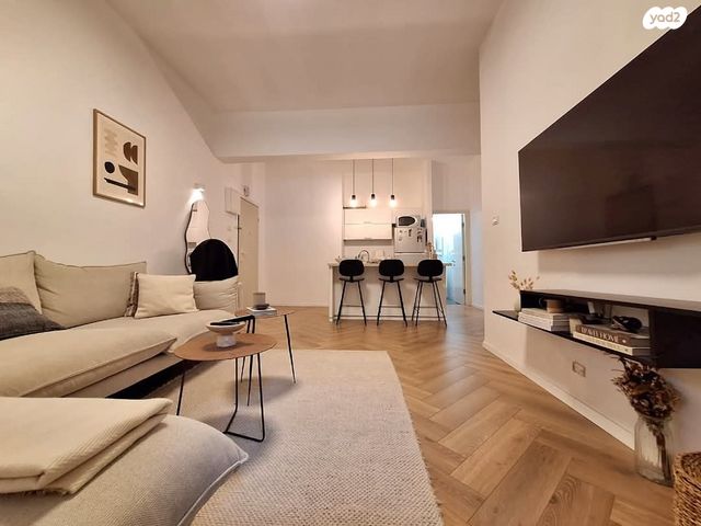 דירה, אמיל זולא, הצפון הישן - דרום, תל אביב יפו