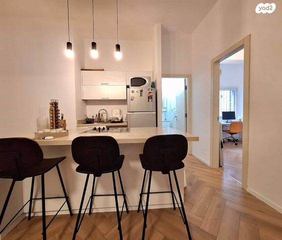 דירה, אמיל זולא, הצפון הישן - דרום, תל אביב יפו