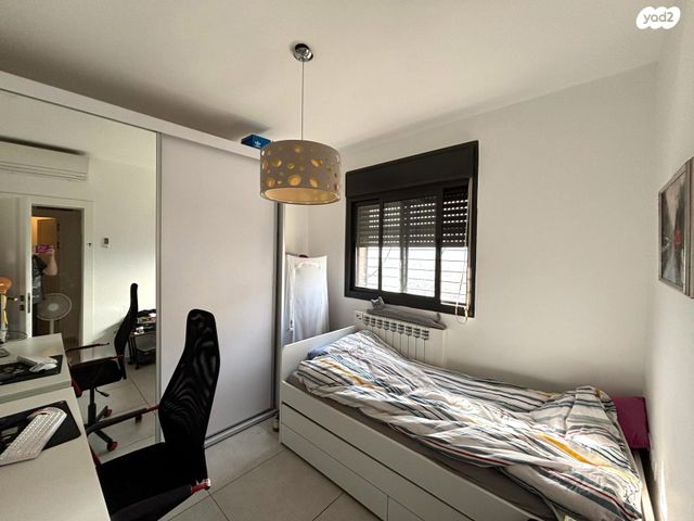 דירה, צור הדסה