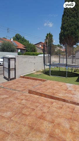 דו משפחתי, מזכרת בתיה