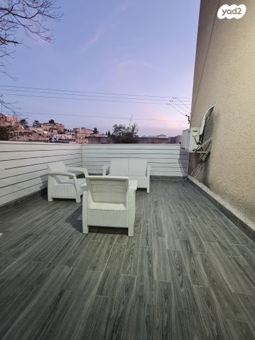 דירה, הרב עובדיה יוסף, מגדל אור, מגדל העמק