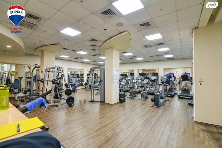 דירה, שדרות מנחם בגין 1, גבעת אולגה, חדרה