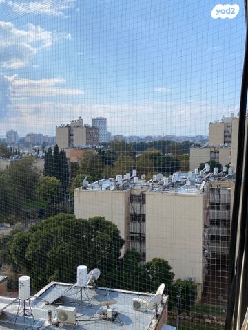 דירה, יהודה אלקלעי, נווה אלון, עכו