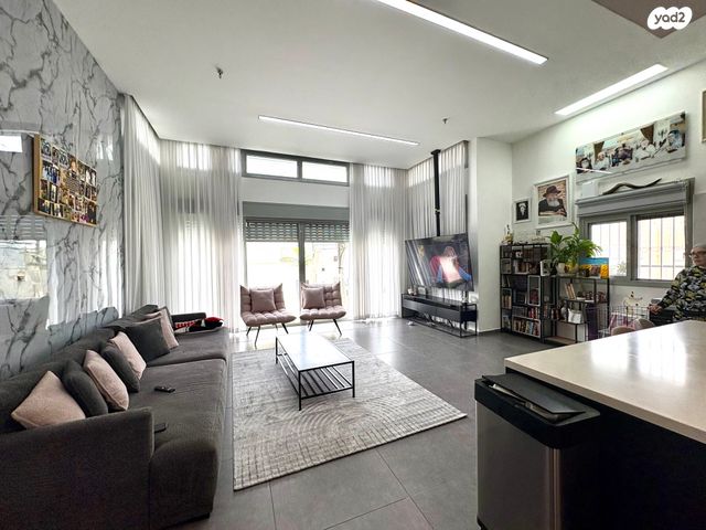 אריה בן אליעזר 