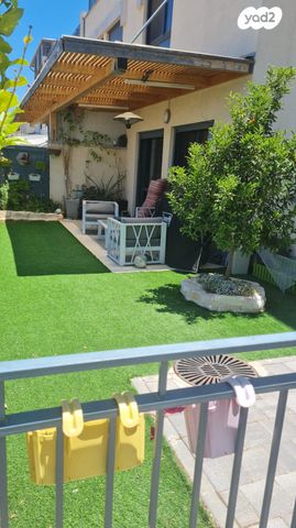 דירת גן, ענבר, נעלה