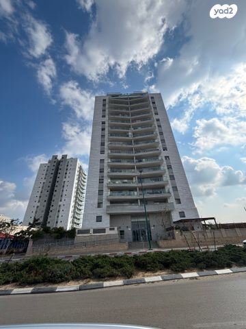 שדרות טום לנטוס 71