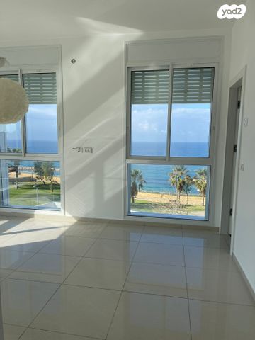 דירה, שדרות בן גוריון, נוף הטיילת, נתניה