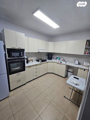 דירה, וייצמן, עיר, מרכז העיר, נהריה