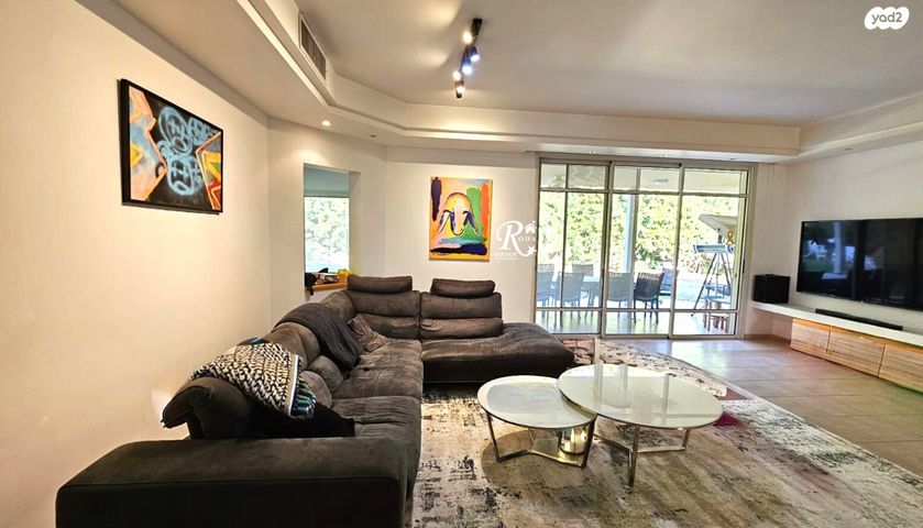 בית פרטי/ קוטג', סביון