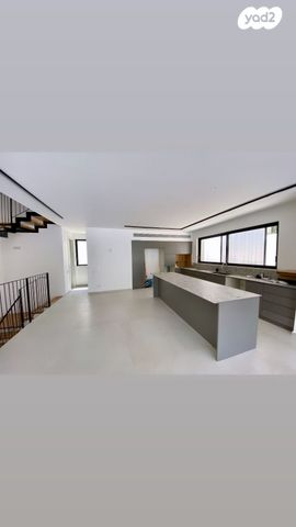 בית פרטי/ קוטג', הנשיא יצחק בן צבי, נוף ים, הרצליה