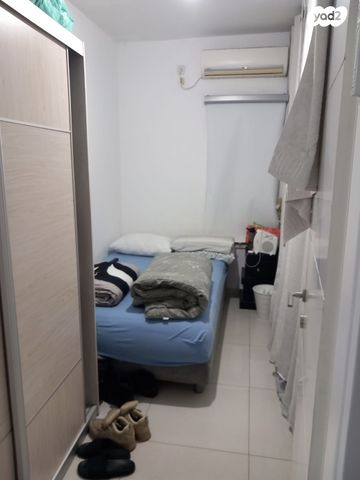 דירה, בית וגן 17, לב העיר, בת ים